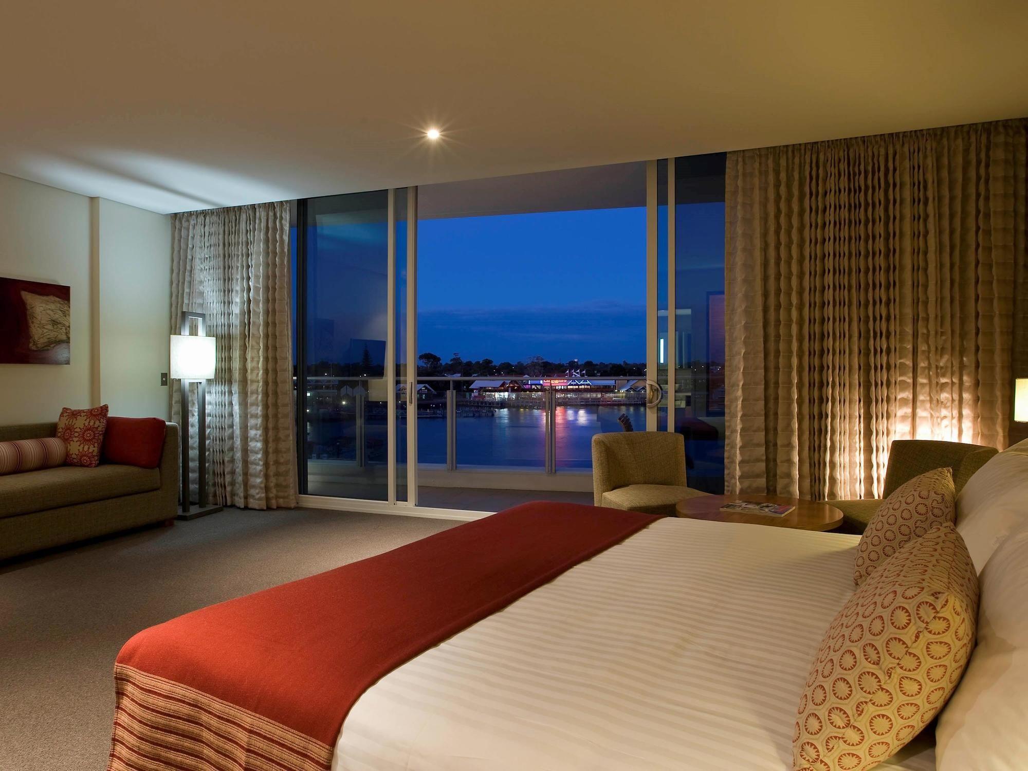 The Sebel Mandurah Hotel Exterior photo