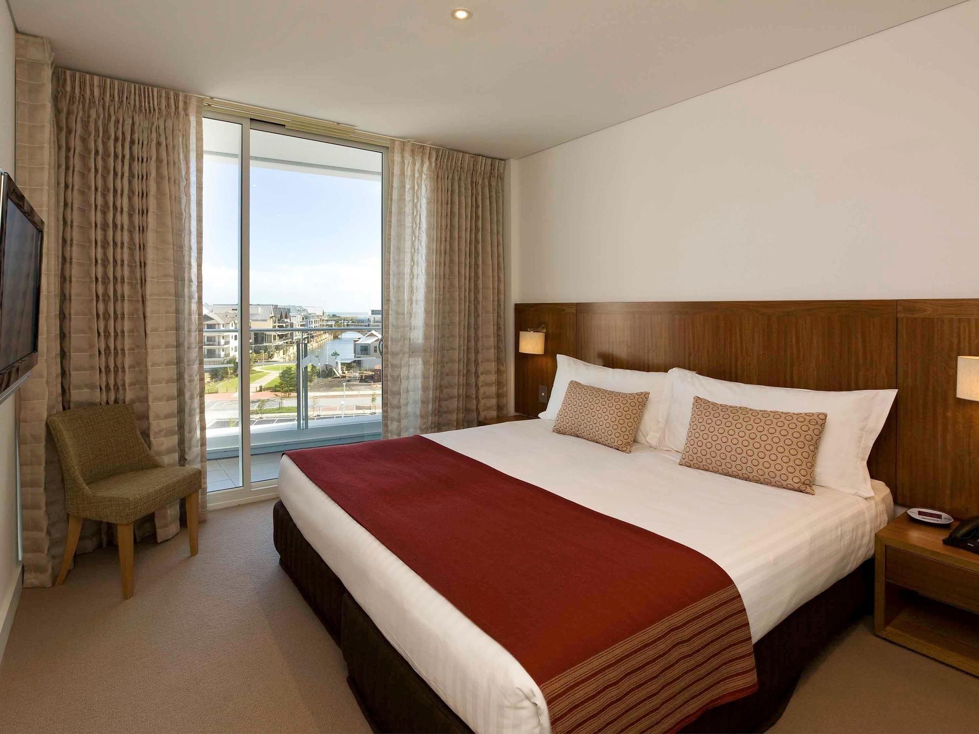 The Sebel Mandurah Hotel Exterior photo