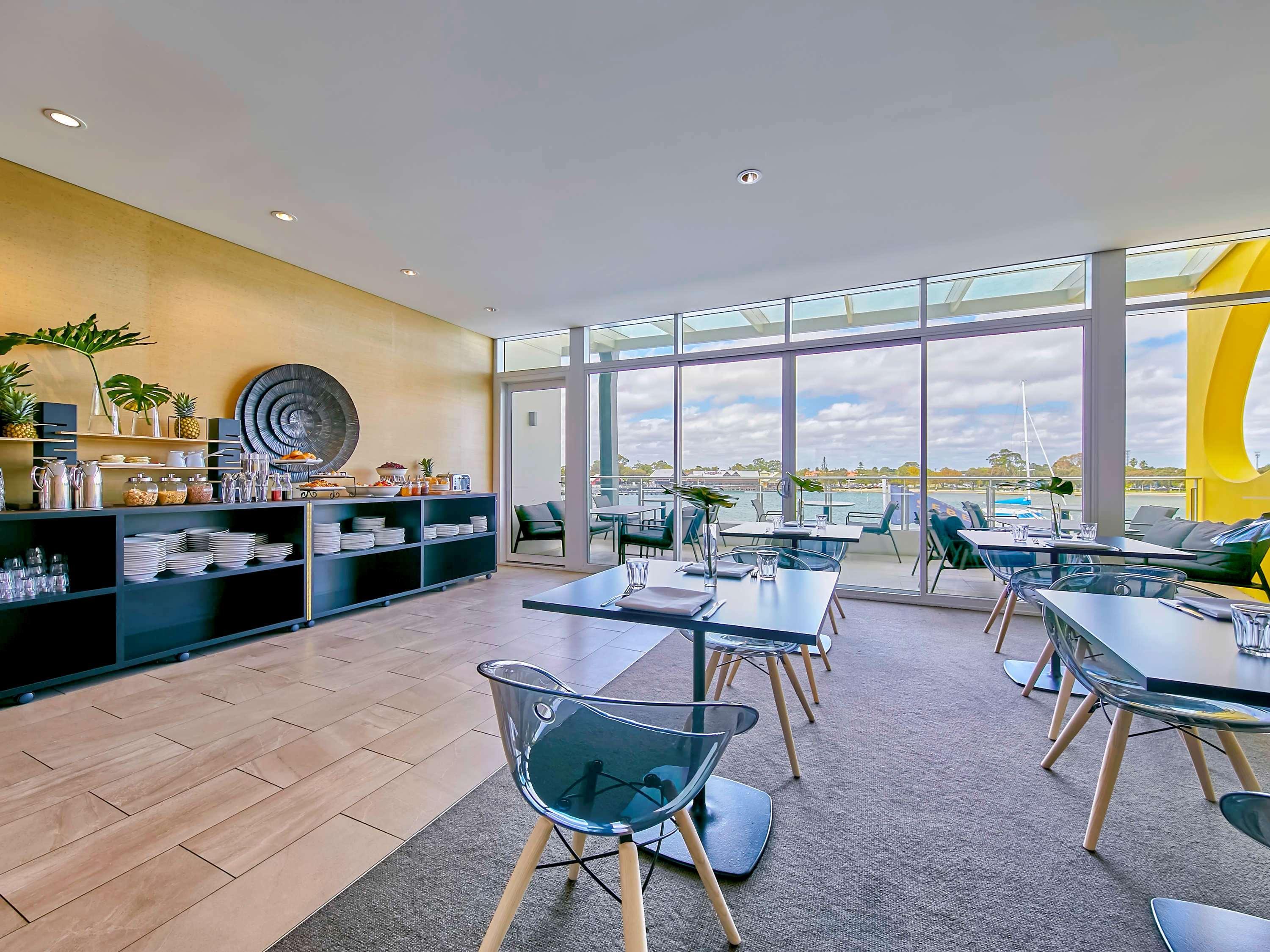 The Sebel Mandurah Hotel Exterior photo