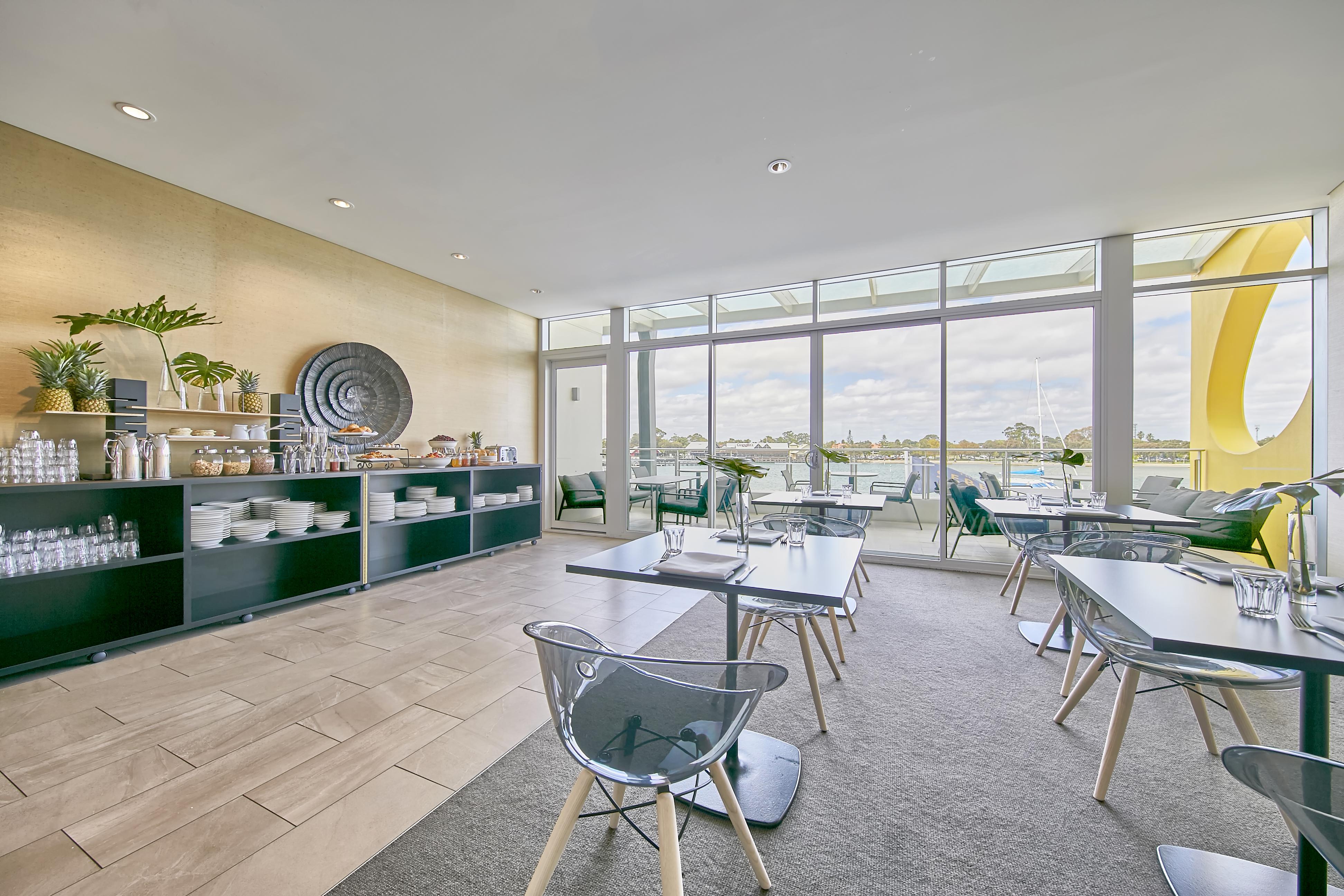 The Sebel Mandurah Hotel Exterior photo