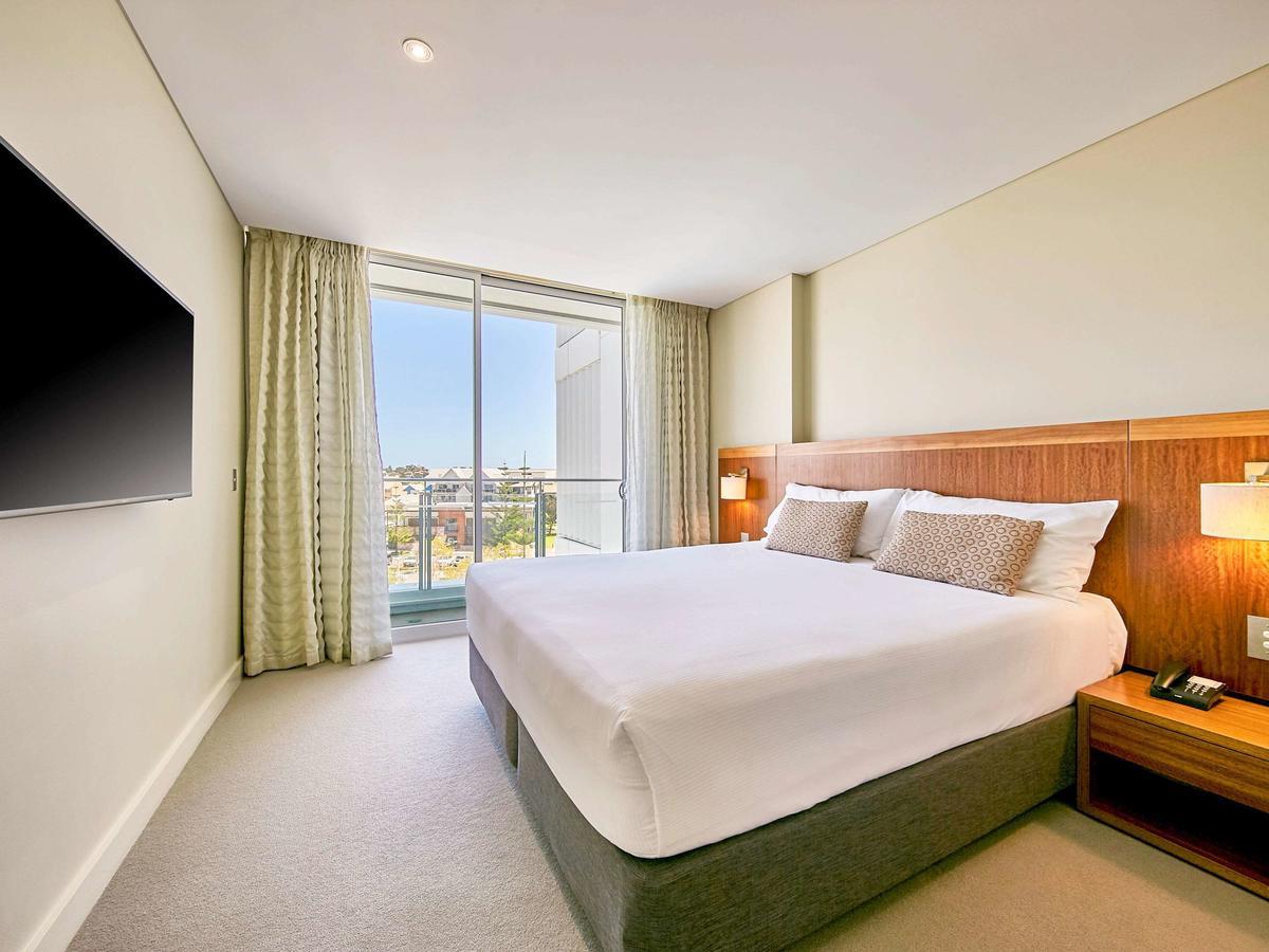 The Sebel Mandurah Hotel Exterior photo